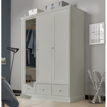Bentley Designs Ashby Soft Grey Triple Wardrobe Bentley Designs Ashby Soft Grey Triple Wardrobe